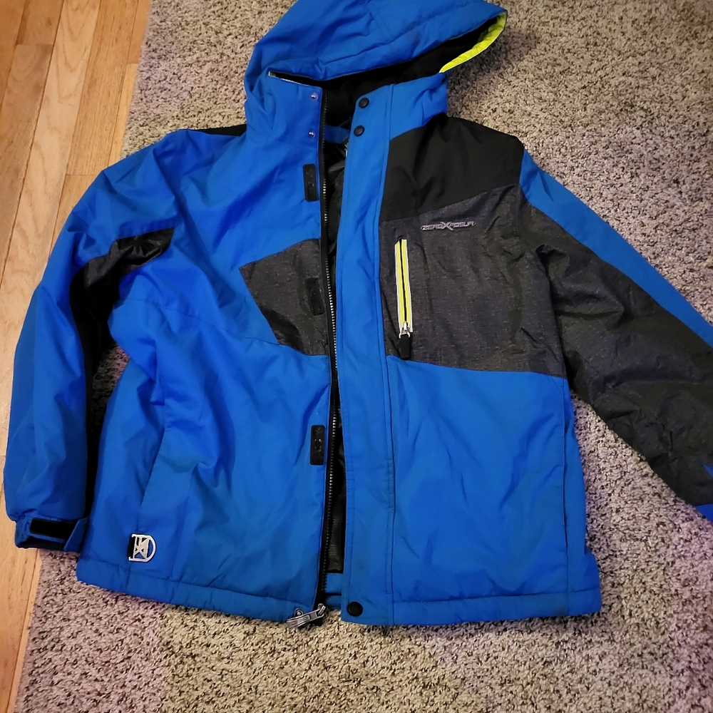 ZeroXposua blue black and green winter coat kids size large